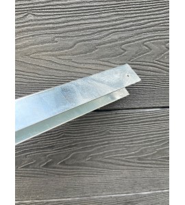 Top profil til DIY komposit havehegn, u-profilet afslutter hegns opsætningen med varmtgalvaniseret stål profil